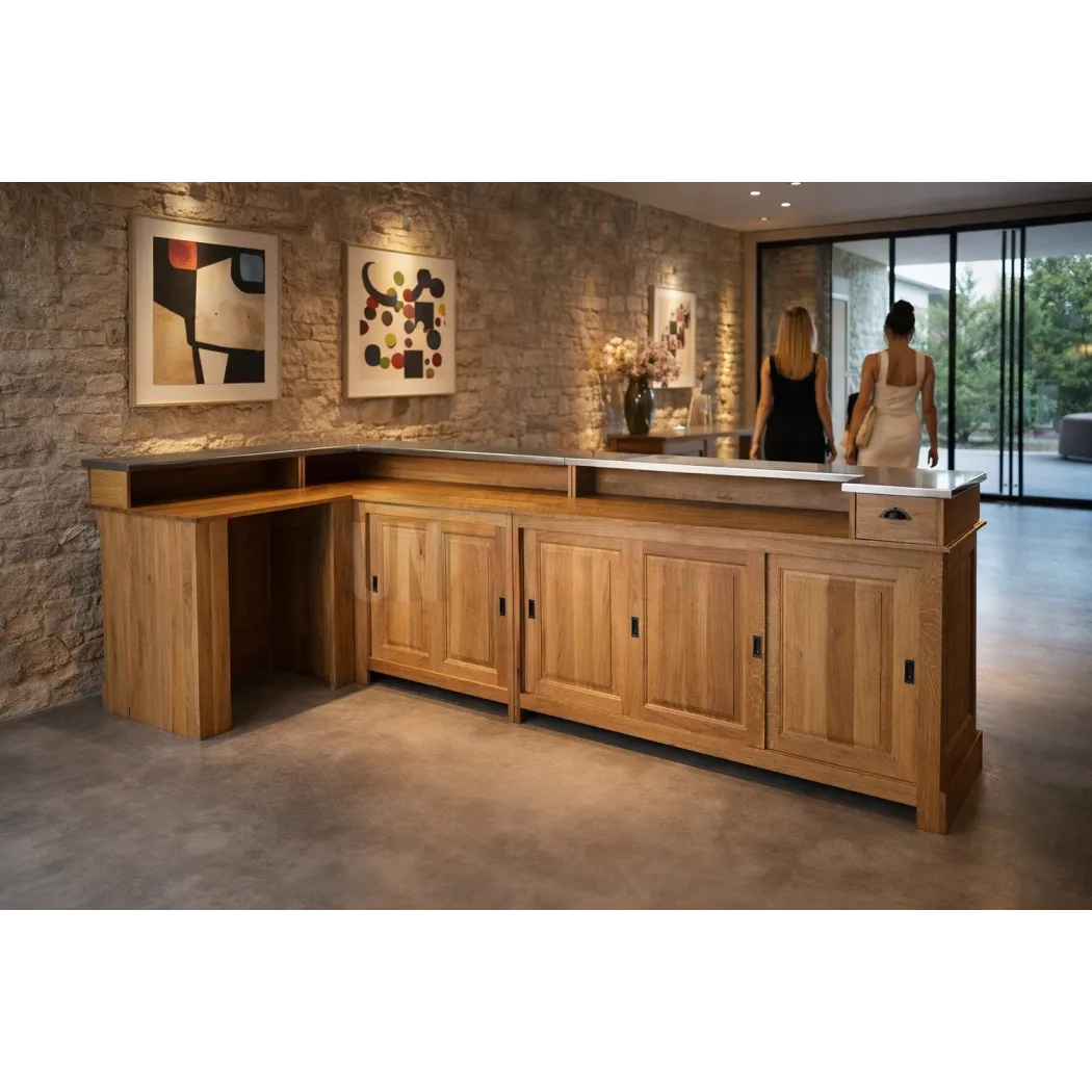 Comptoir de bar en chêne, en angle, de 300cm x 140cm avec retour à gauche et plateau zinc.