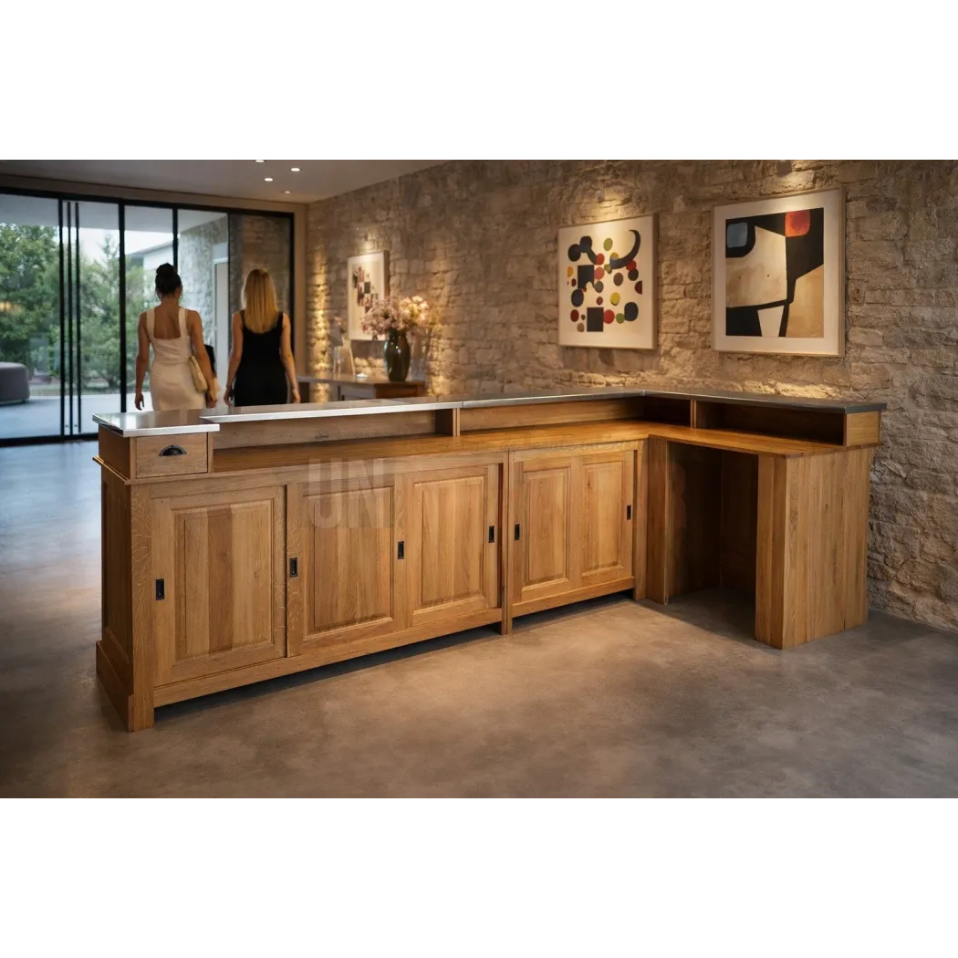 Comptoir de bar en chêne, en angle, de 300cm x 140cm avec retour à droite et plateau zinc.