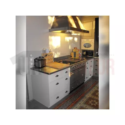Cuisine sur-mesure en pin massif - Zinc véritable - 20 éléments