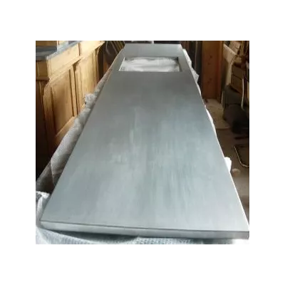 Plan de travail en zinc cuisine avec intégration plaque cuisson - Zinc classique