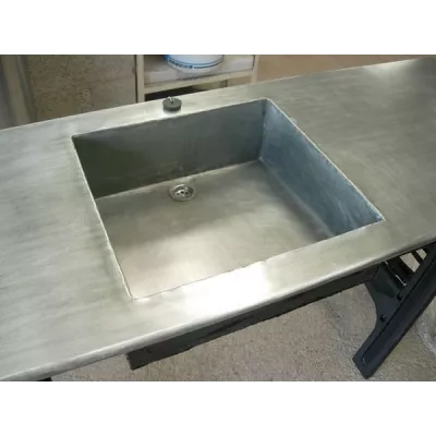 Plan de travail de cuisine en zinc avec évier en zinc - Zinc gris anthracite