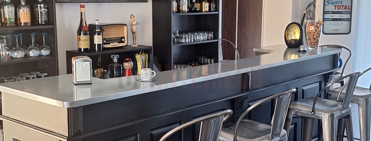 Uninterieur : Meubles en pin et zinc