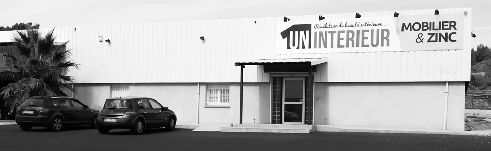 Show-room Uninterieur - Meubles en bois massif et zinc sur mesure