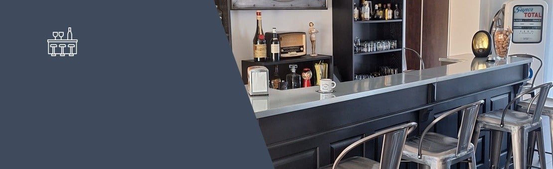 Comptoirs de bar en bois massif et métal zinc